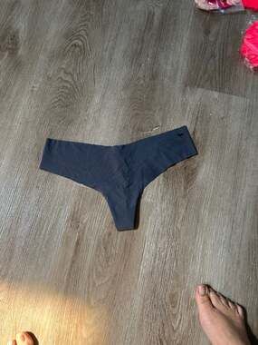 PINK Victoria's Secret Dark Grey No Show Seamless Thong Panty